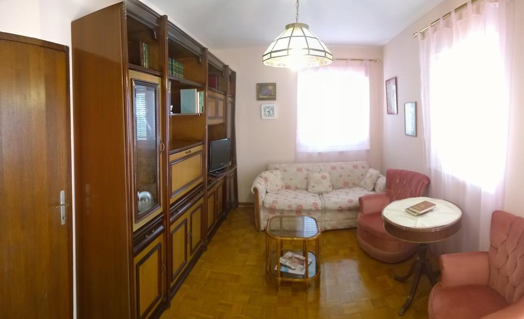 Apartments Free Parking Big Garden Peroj Quarto foto